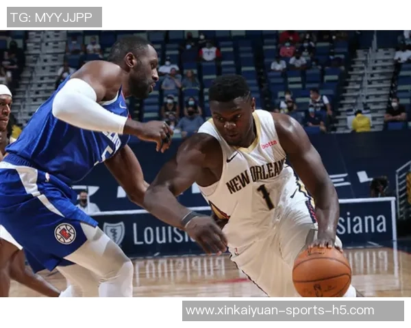 锡安受犯规影响出场31分钟仅得12分7篮板4助攻表现低迷 锡安受犯规影响出场31分钟仅得12分7篮板4助攻表现低迷